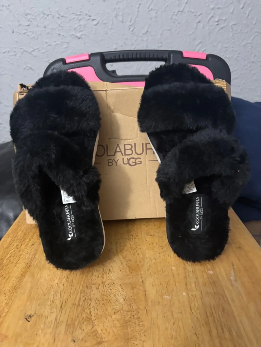 Koolaburra by UGG Fuzz-On Slides
